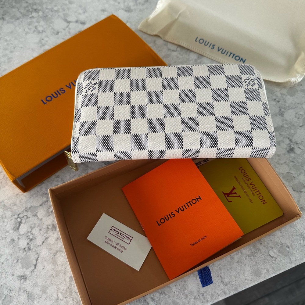New wallet